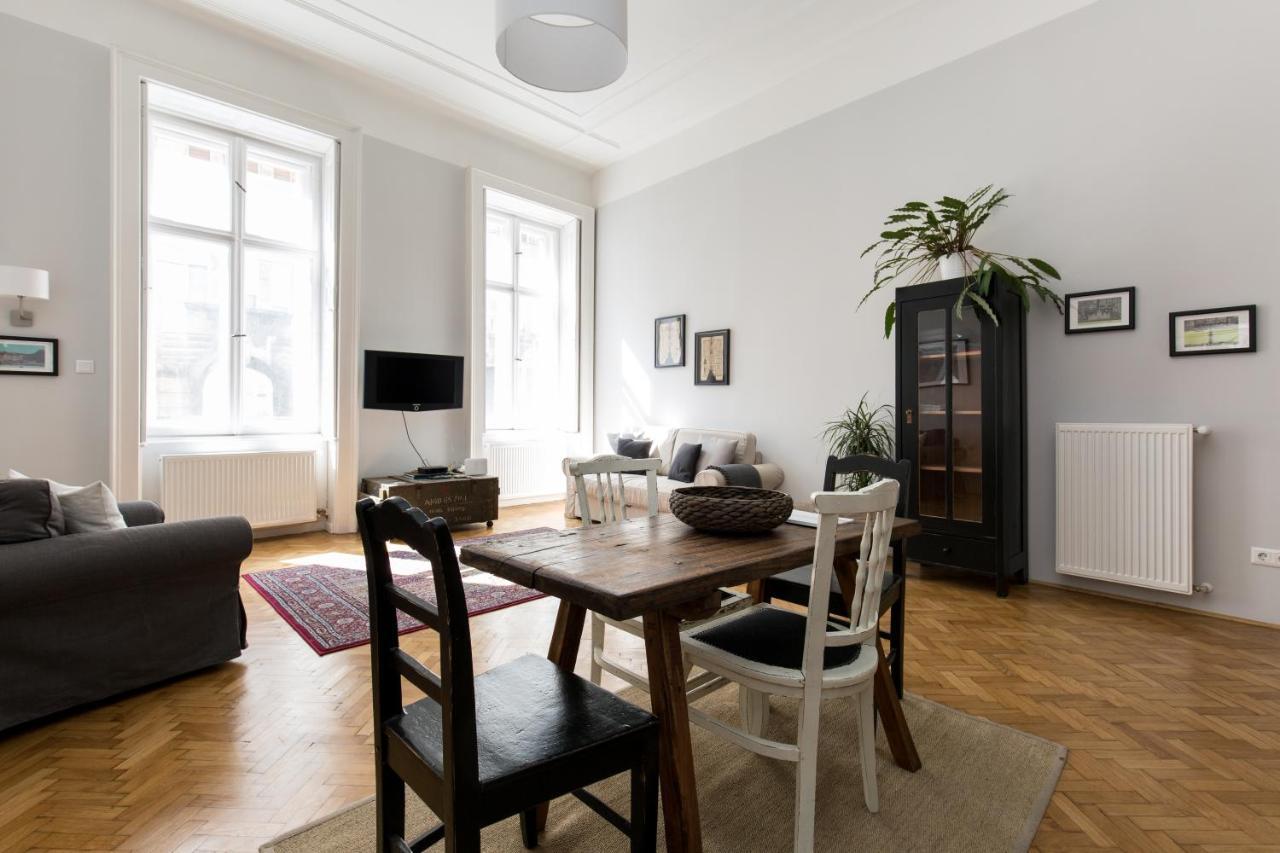 King Rustik & Central Apartment Budapest Exterior foto